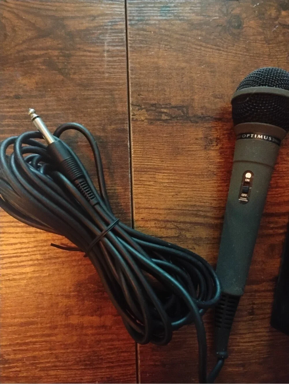 Optimus Unidirectional Dynamic Microphone with Cable and Original Box